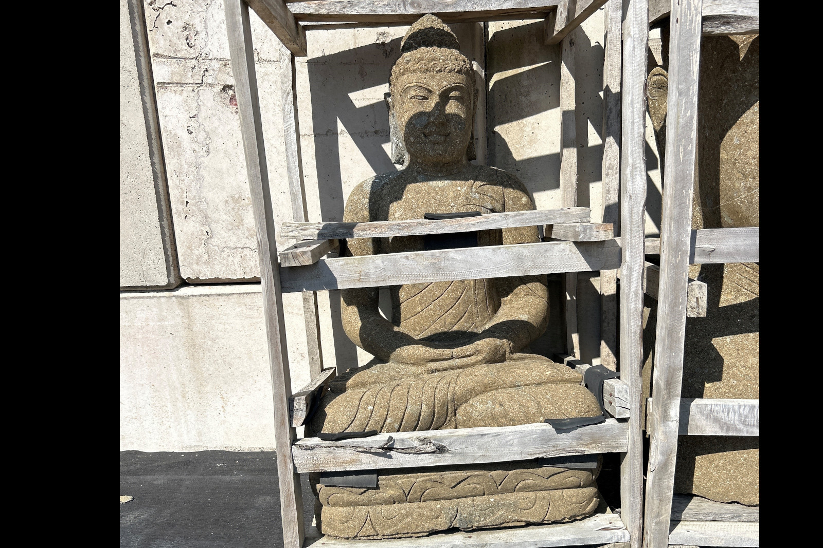 Steinfigur Sitting Buddha 100 cm Meditation Natural Bild