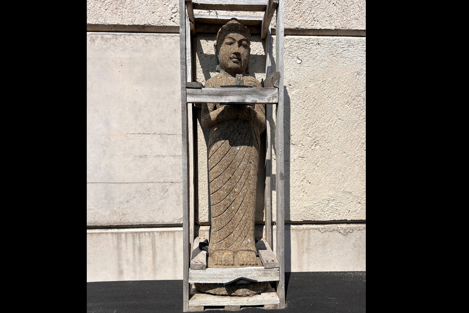Stehender Buddha 100 cm – Begrüßungshaltung – Steinfigur Bild